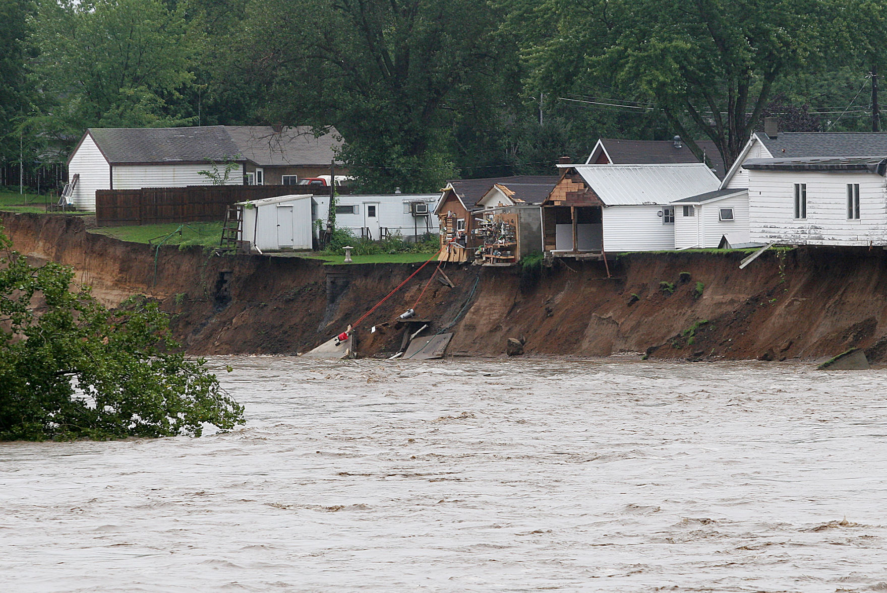2007 Flood Then 04